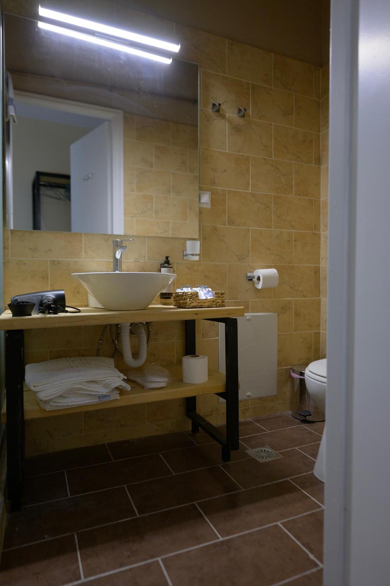 Alley Rooms Mytilene Exterior photo