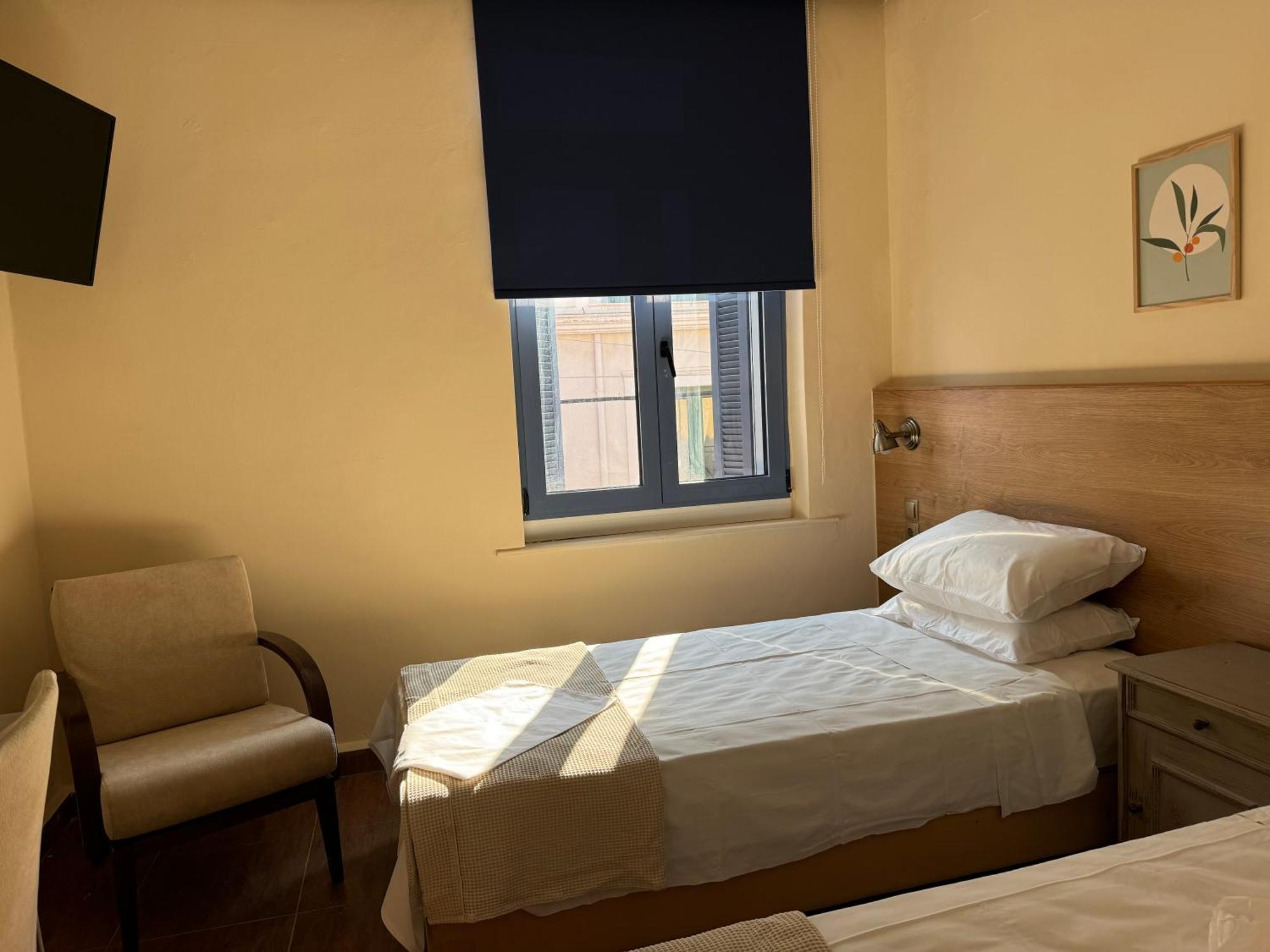 Alley Rooms Mytilene Exterior photo