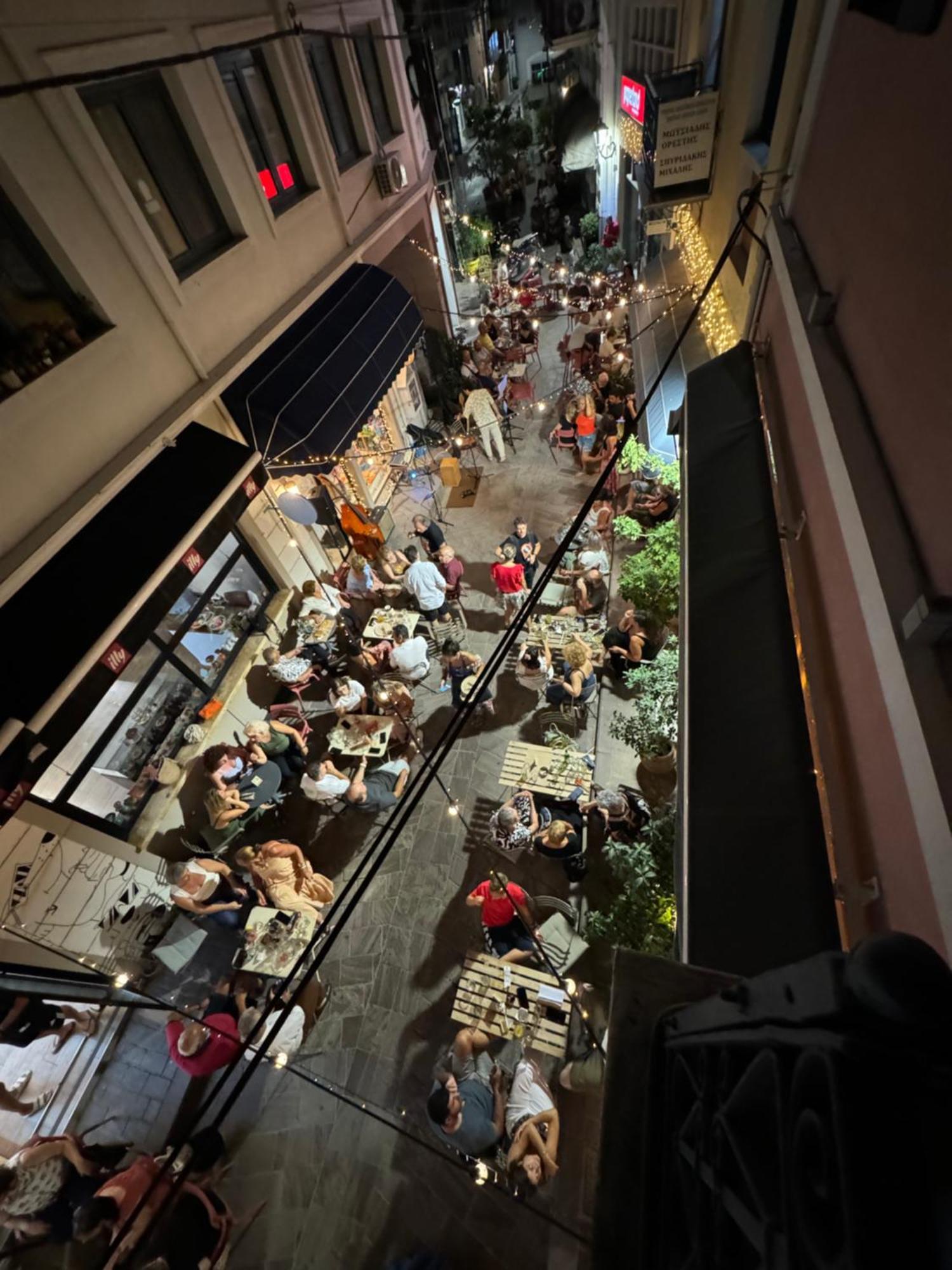 Alley Rooms Mytilene Exterior photo