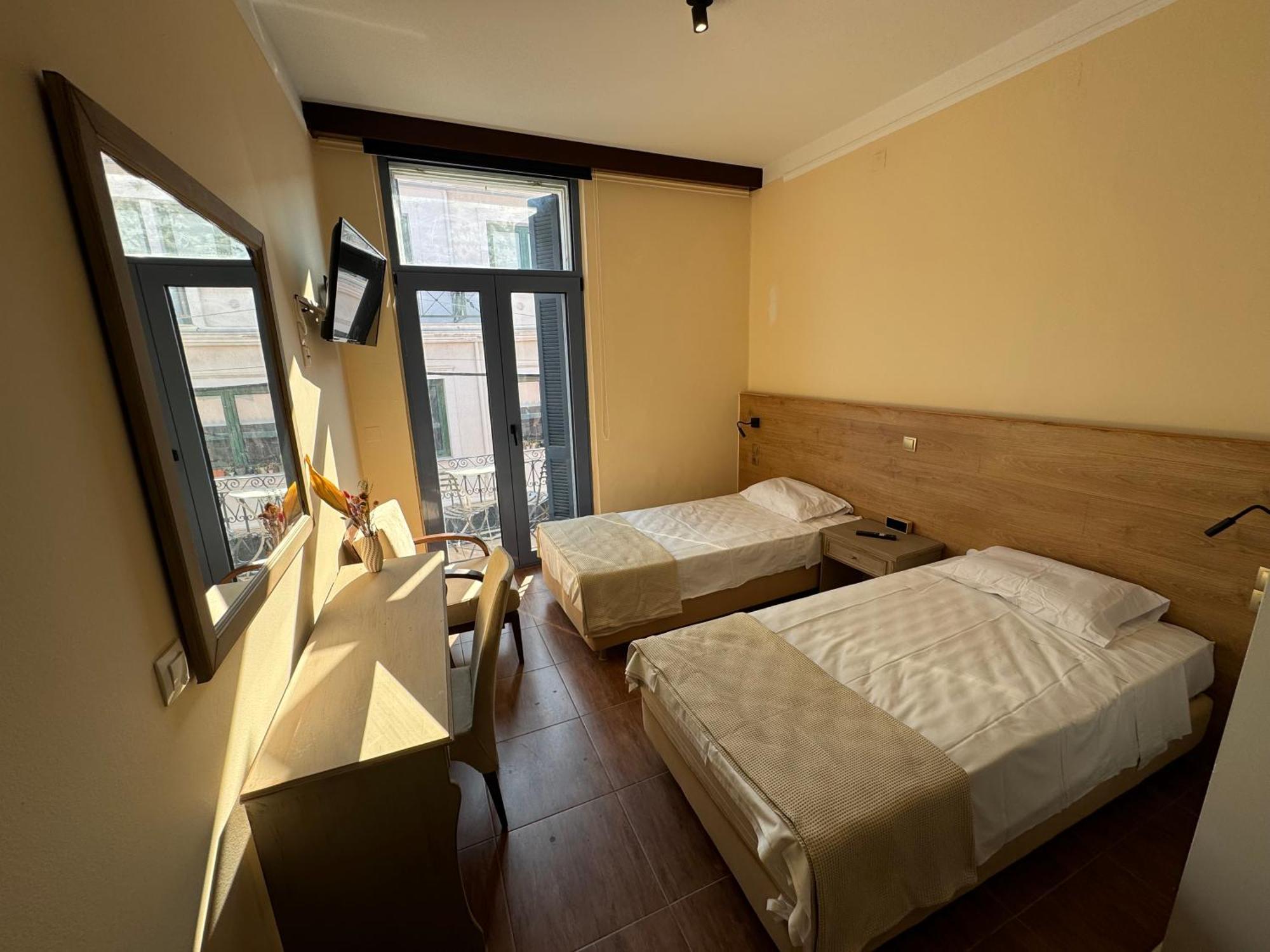 Alley Rooms Mytilene Exterior photo